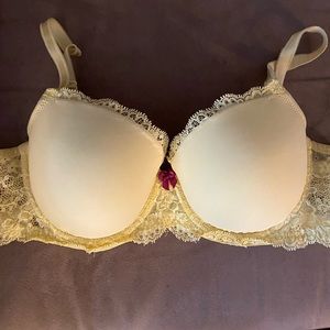 VS Victoria’s Secret bra 36C